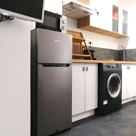 Apartament Le Cours Foucault N5 *